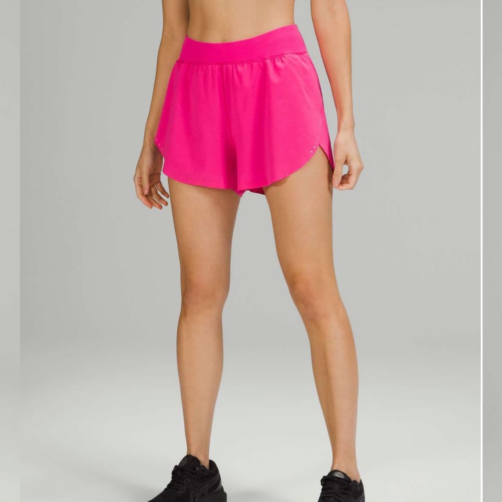 Lululemon Find Your Pace High-Rise Lined Short 3"
Sonic Pink